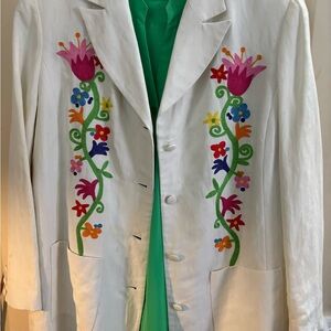 A Pea in the Pod White Blazer with Multicolor Floral Embroidery
